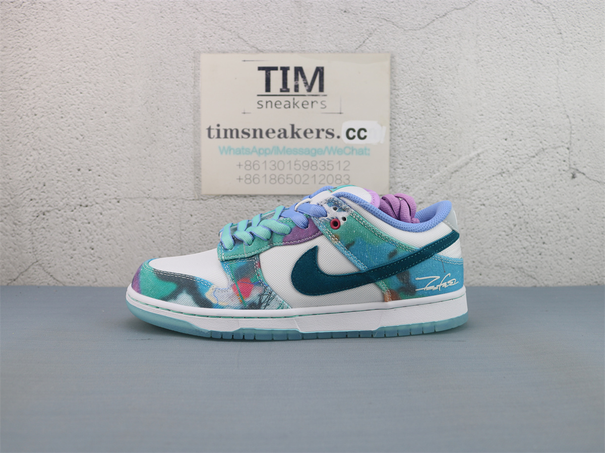 Nike SB Dunk Low Futura Laboratories Bleached Aqua HF6061-400